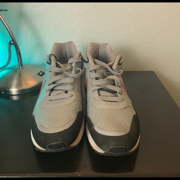 Nike Running/Trail Shoe - Picture 3 of 7